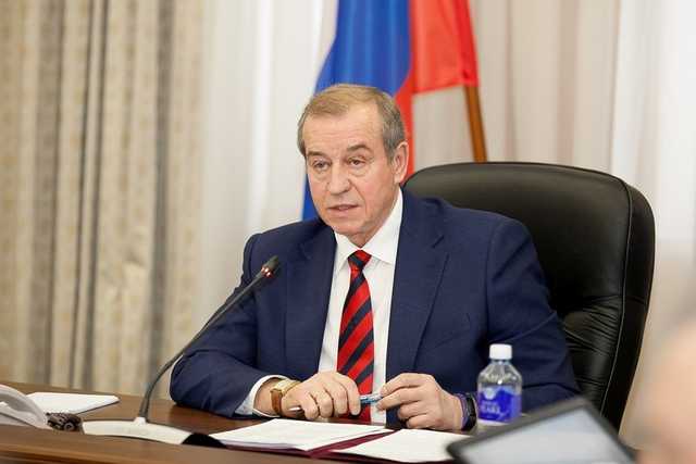 Сергей Левченко дважды нарушил закон о коррупции, скрыв земельные участки и трёхэтажный особняк