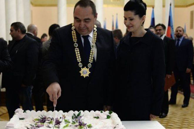 Чим займаються жінки ватажків міфічної "Новоросії" - фото 1 qkuirdiqhdiquxkmp