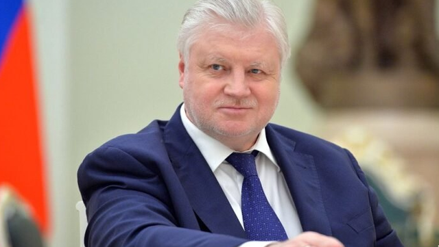 Депутат Госдумы и лидер фракции «СР», устроивший ДТП, регулярно гоняет по выделенке и не платит штрафы